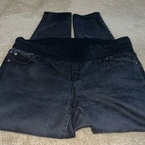 Black maternity jeans - short length